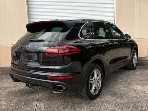 Used 2016 Porsche Cayenne AWD/4WD image 3