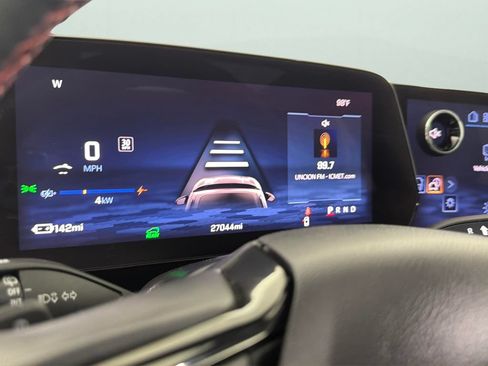 Used 2024 Chevrolet Equinox EV RS FWD image 21