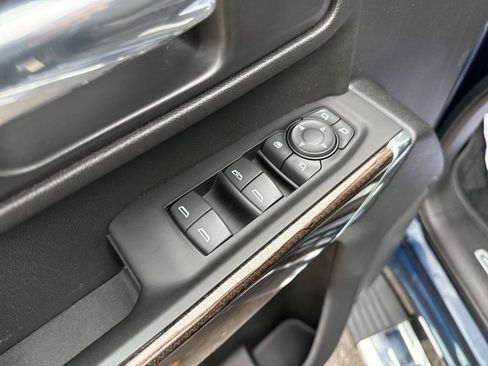 Used 2022 Chevrolet Silverado 3500 LT w/ Convenience Package image 15