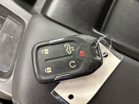 Used 2020 Chevrolet Silverado 1500 RST image 38