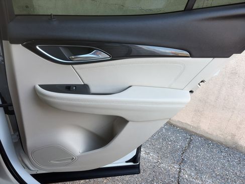 Used 2023 Buick Envision Essence AWD/4WD image 25