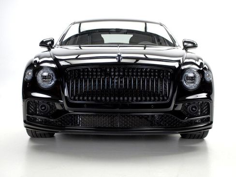 Used 2022 Bentley Flying Spur V8 AWD/4WD image 2