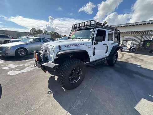 Used 2014 Jeep Wrangler Unlimited Rubicon w/ Connectivity Group image 4