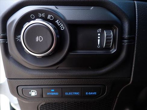 Used 2024 Jeep Wrangler Unlimited Rubicon 4xe AWD/4WD image 13