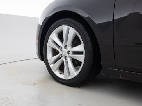 Used 2012 Chevrolet Cruze LTZ image 17