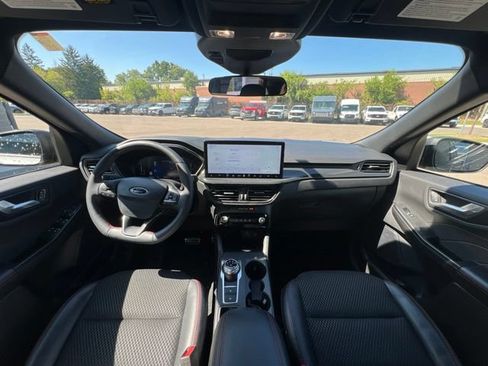Certified 2024 Ford Escape ST-Line w/ Tech Pack #1 AWD/4WD image 18