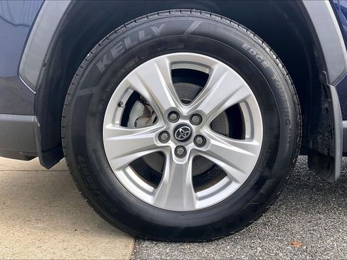 Used 2020 Toyota RAV4 XLE image 11