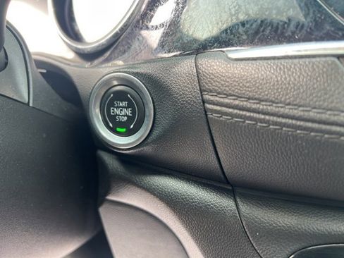 Used 2021 Buick Encore GX Essence w/ Experience Buick Package image 30