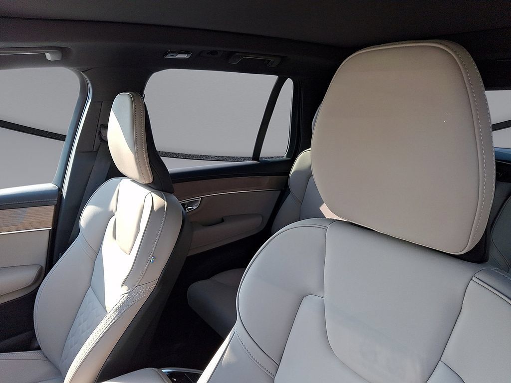 Certified 2026 Volvo XC90 B6 Plus AWD/4WD image 27