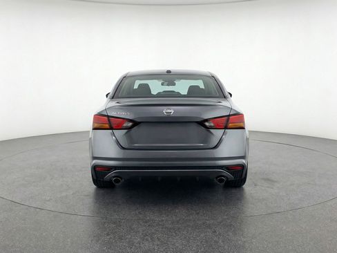 Used 2025 Nissan Altima 2.5 SV image 7