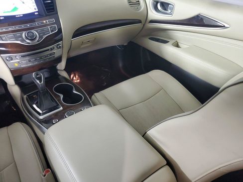 Used 2018 INFINITI QX60 FWD w/ Deluxe Technology Package image 16
