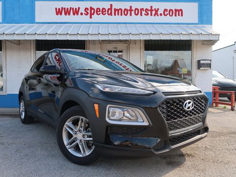 Used 2019 Hyundai Kona SE image 2