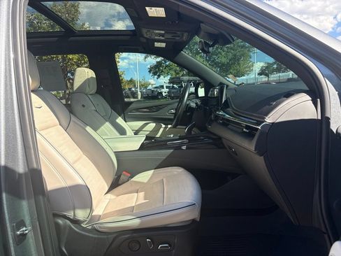 Used 2022 Cadillac Escalade ESV Sport w/ Touring Package AWD/4WD image 28