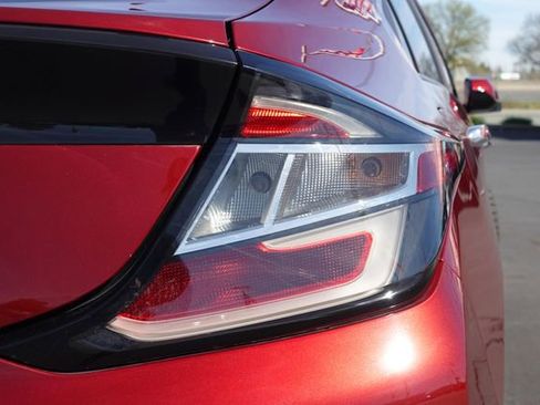 Used 2017 Chevrolet Volt Premier w/ Driver Confidence Package image 7