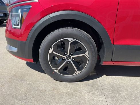 New 2026 Kia Niro LX FWD image 15