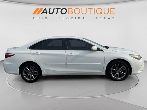 Used 2017 Toyota Camry SE FWD image 6