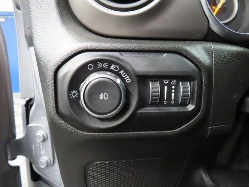 Used 2020 Jeep Wrangler Unlimited Sport AWD/4WD image 38