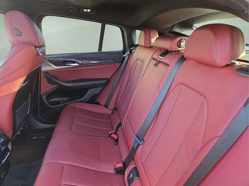 Used 2022 BMW X4 M40i image 10