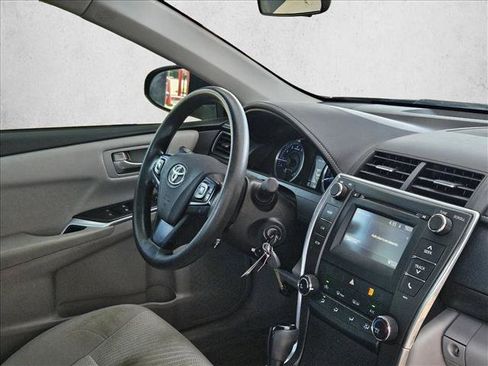 Used 2017 Toyota Camry LE FWD image 11