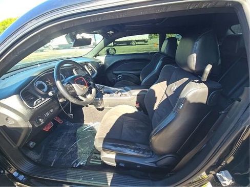 Used 2019 Dodge Challenger R/T Scat Pack w/ Shaker Package RWD image 4