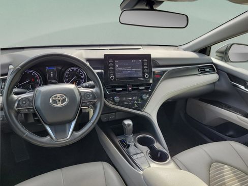Used 2023 Toyota Camry SE FWD image 16