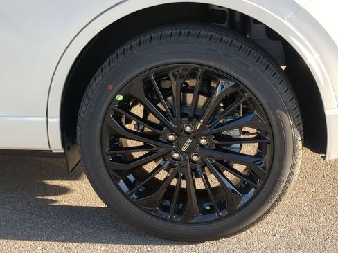 New 2026 Lincoln Corsair Reserve w/ Jet Appearance Package image 9