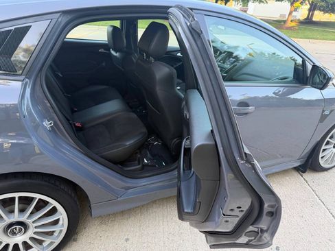 Used 2017 Ford Focus RS AWD/4WD image 8