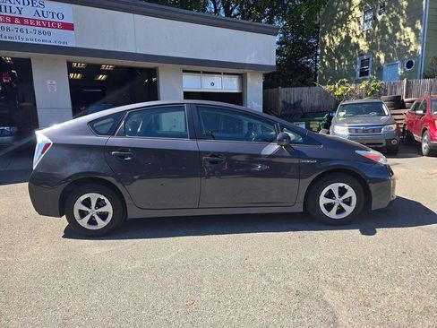 Used 2012 Toyota Prius Three FWD image 3