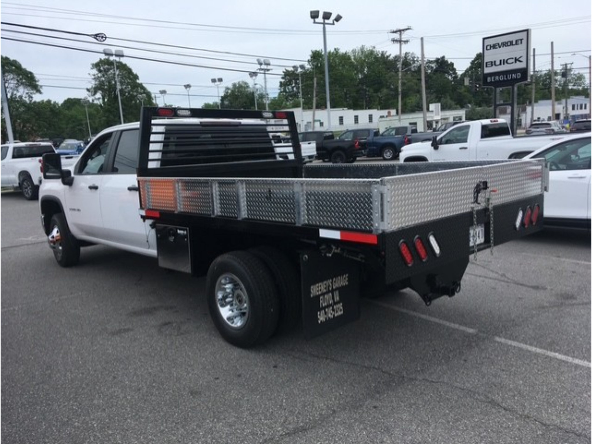 Used 2024 Chevrolet Silverado 3500 W/T w/ WT Convenience Package AWD/4WD image 2
