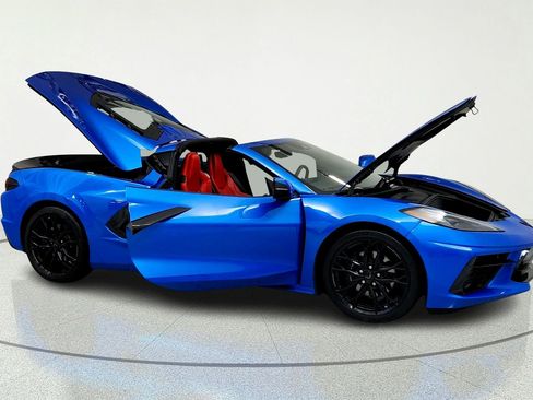 Used 2025 Chevrolet Corvette Stingray Preferred Cpe w/ Battery Protection Package RWD image 14