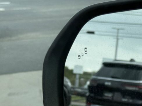 Used 2022 Ford Maverick Lariat w/ Lariat Luxury Package image 9