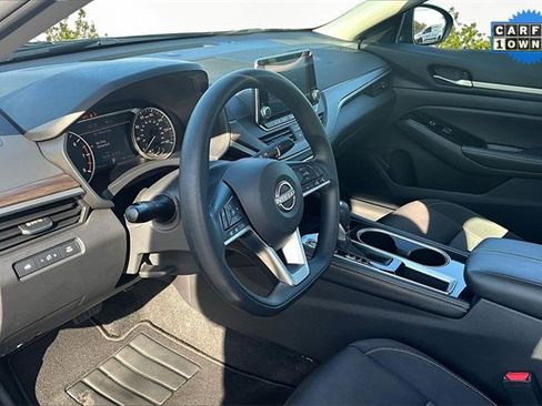 Used 2023 Nissan Altima 2.5 SV image 13