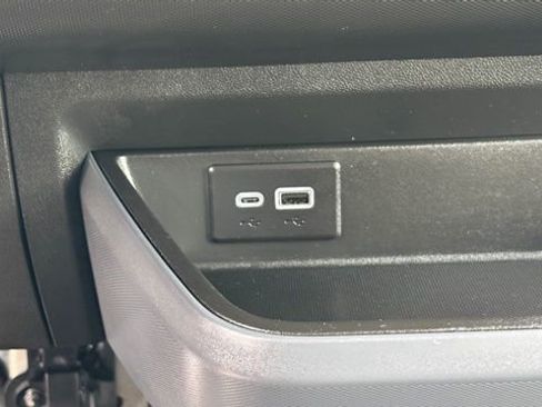 Used 2024 Chevrolet Brightdrop 400 w/ Commercial Equipment Package image 28