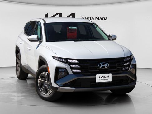 Used 2026 Hyundai Tucson Blue SE image 2