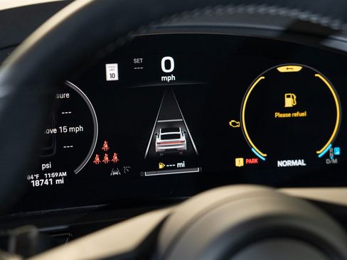 Certified 2024 Porsche Cayenne Coupe AWD/4WD image 19