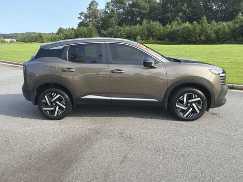 Certified 2026 Nissan Kicks SV FWD image 2