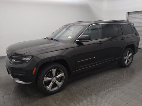 Used 2022 Jeep Grand Cherokee L Limited RWD image 2
