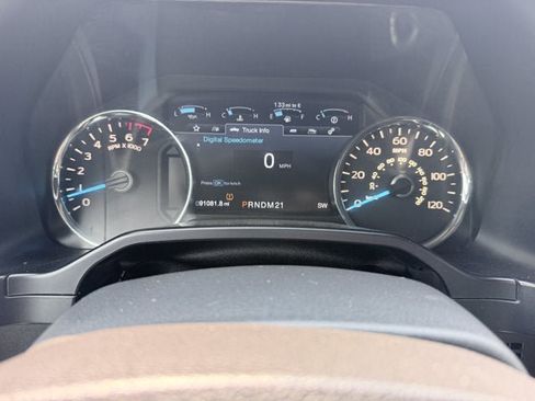 Used 2016 Ford F150 Lariat w/ Equipment Group 502A Luxury AWD/4WD image 11