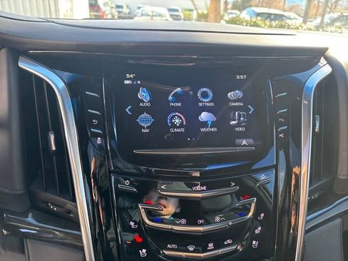 Used 2019 Cadillac Escalade ESV Platinum image 21