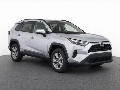 Used 2025 Toyota RAV4 XLE w/ Convenience Package AWD/4WD image 2
