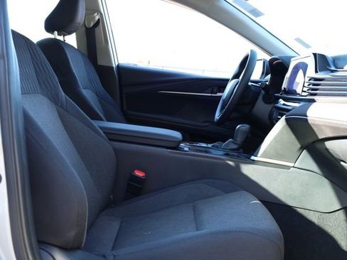 Used 2025 Toyota Camry LE image 13