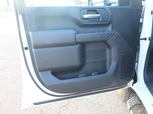 Used 2020 GMC Sierra 2500 4x4 Crew Cab w/ Convenience Package image 16