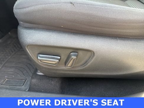 Used 2020 Toyota Highlander LE image 12