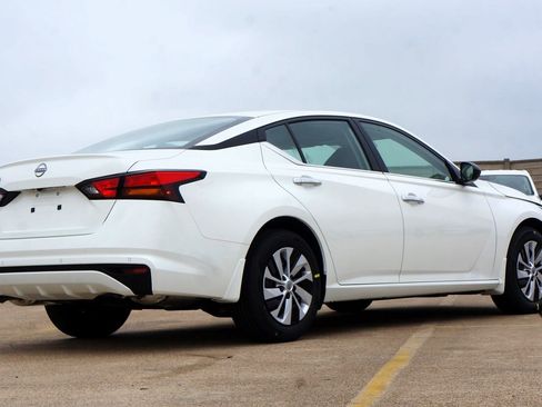 Certified 2024 Nissan Altima 2.5 S image 12