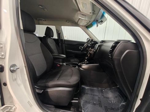 Used 2017 Kia Soul + w/ Designer's Package FWD image 23