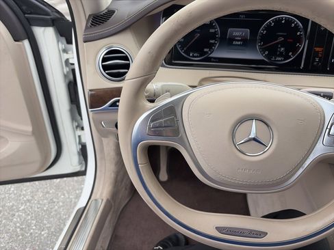 Used 2017 Mercedes-Benz S 550 Sedan image 8