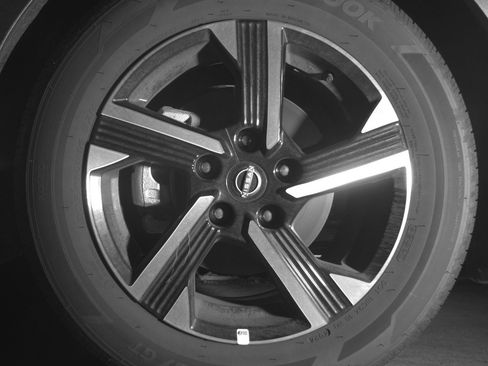 Used 2025 Nissan Sentra SV FWD image 12