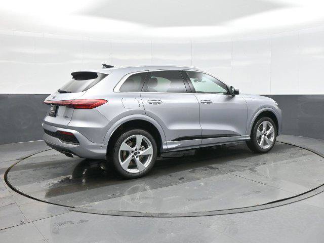 Used 2025 Audi Q5 Premium Plus AWD/4WD image 7