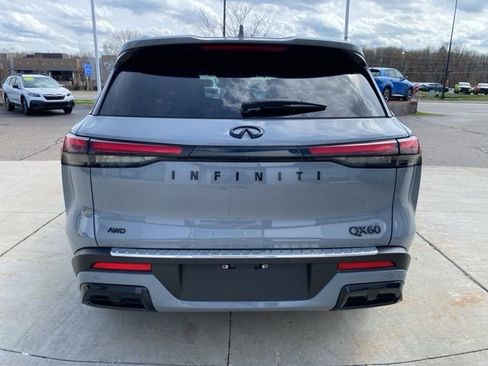 Used 2025 INFINITI QX60 Luxe image 4