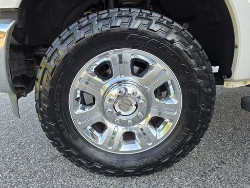 Used 2014 Ford F250 Lariat w/ Chrome Package AWD/4WD image 28